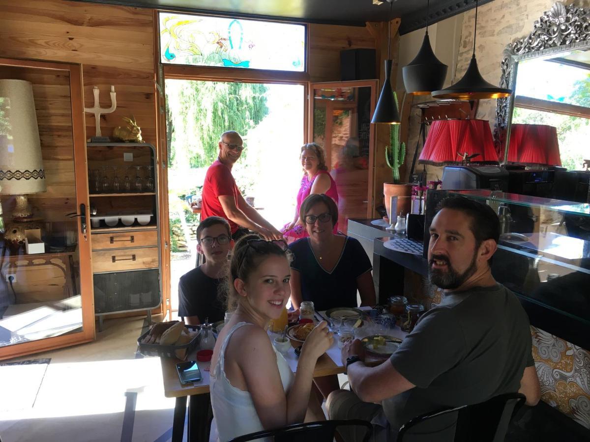 Fontenay-près-Vézelay Au Cheval Bleu B&B 외부 사진