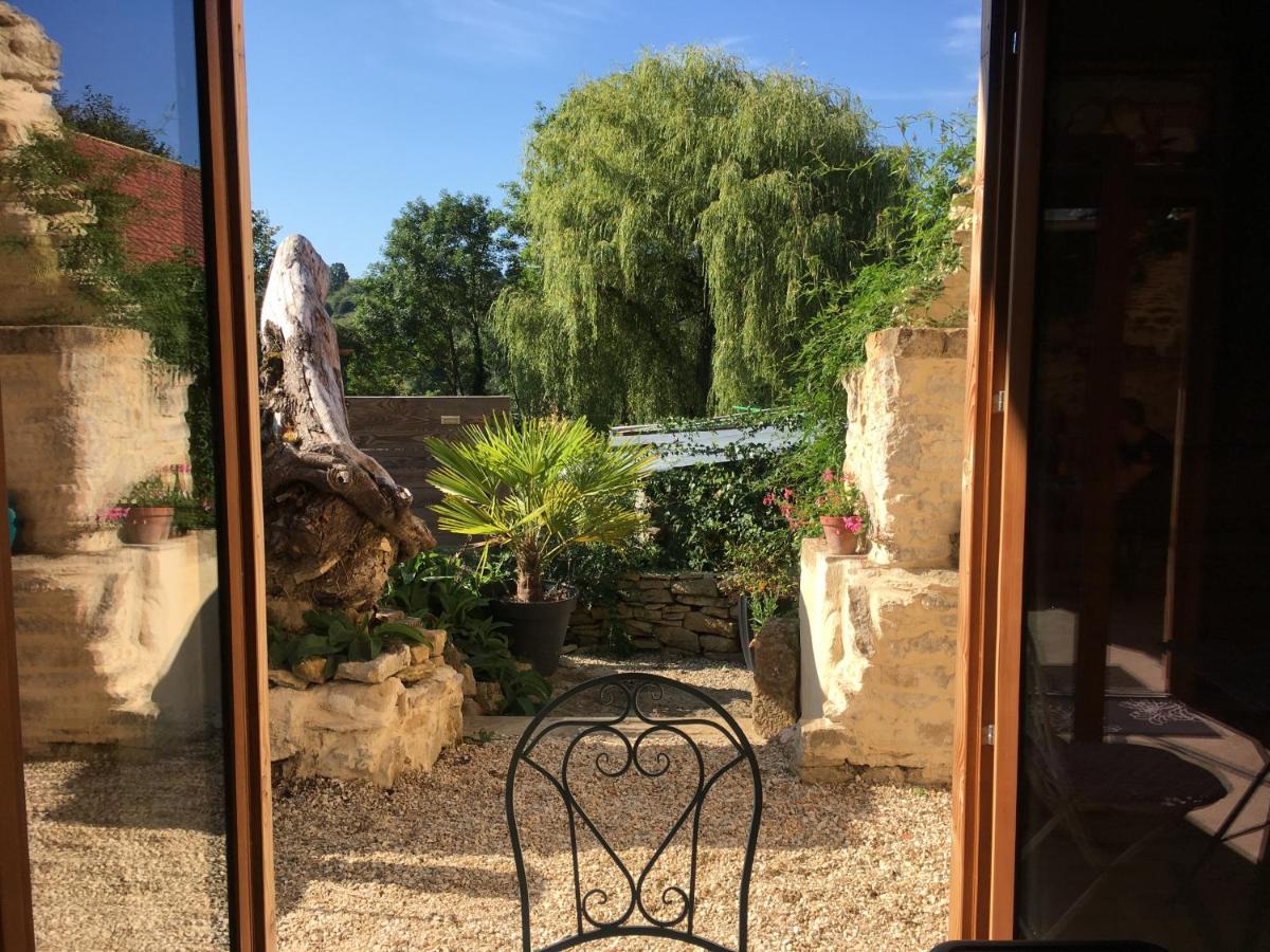 Fontenay-près-Vézelay Au Cheval Bleu B&B 외부 사진