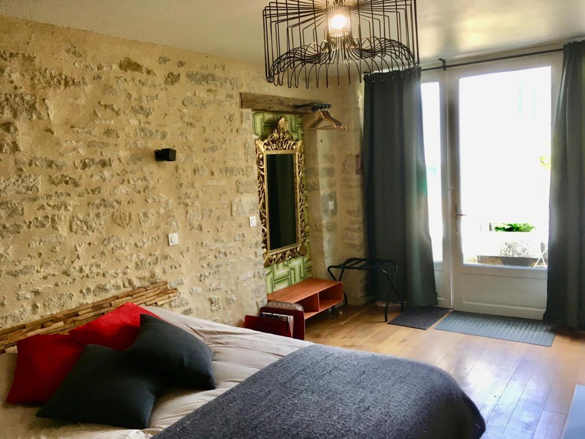 Fontenay-près-Vézelay Au Cheval Bleu B&B 외부 사진