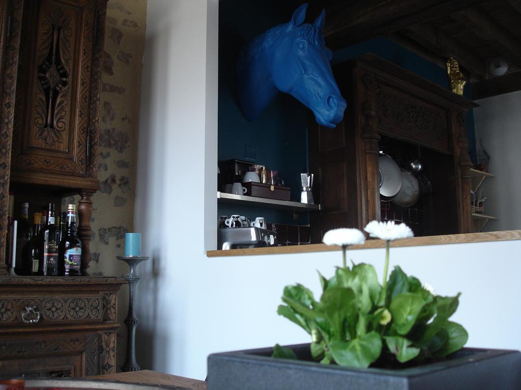 Fontenay-près-Vézelay Au Cheval Bleu B&B 외부 사진