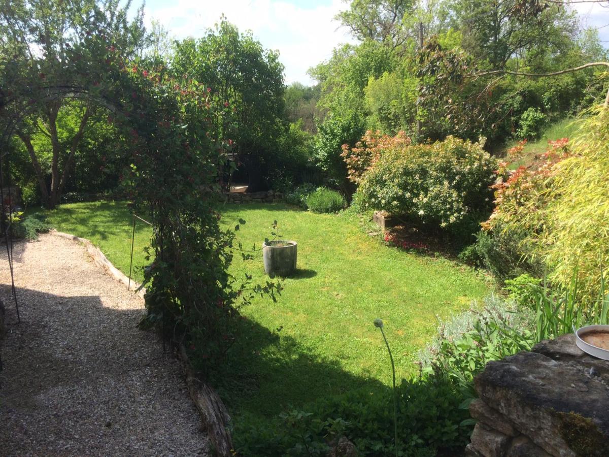 Fontenay-près-Vézelay Au Cheval Bleu B&B 외부 사진